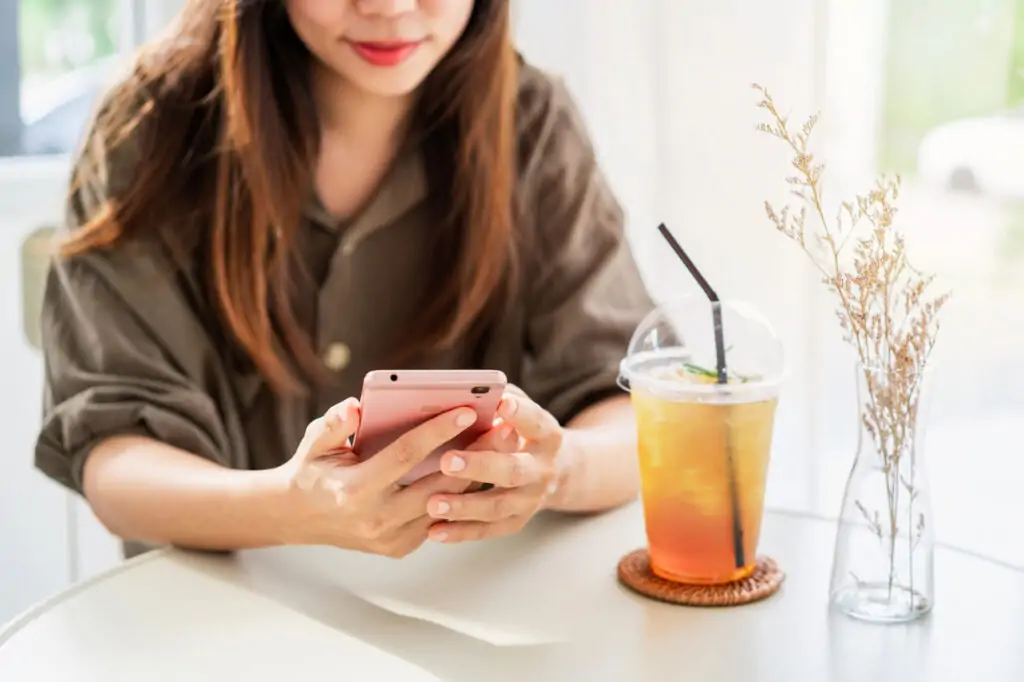 Smart Web Creative - Why Mobile-Friendly Websites Are Essential for Southern California Businesses in 2025 - Gallery 01